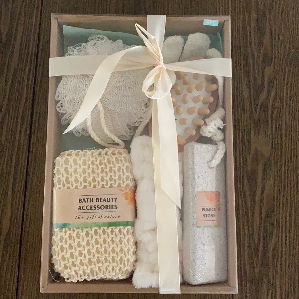 6 piece bath gift set